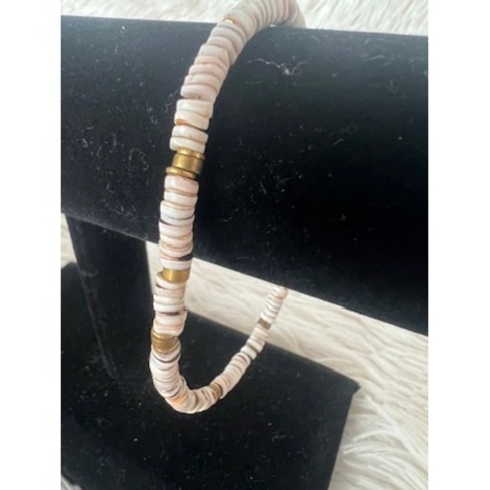 Handmade Shell Heishi Bead Bracelet Unisex 7.5" White Tan Boho Coastal Beachy